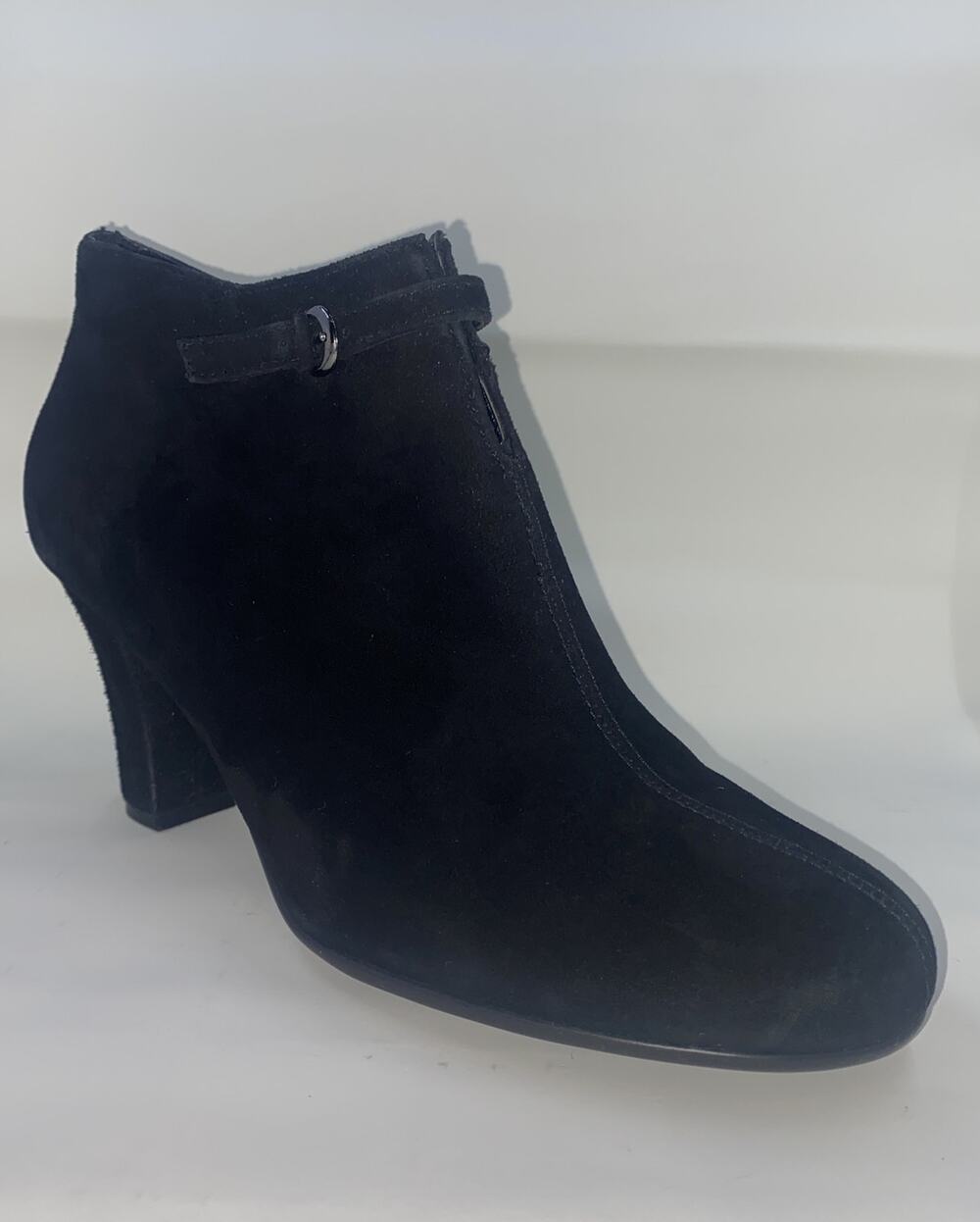 Aerosoles Patrole Car Black Leather Suede Heel Booties Boots Size 8 M Buckle Zip